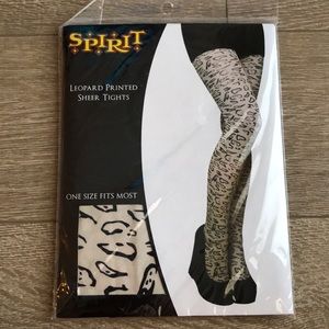 Leopard printed sheer tights 🎃
